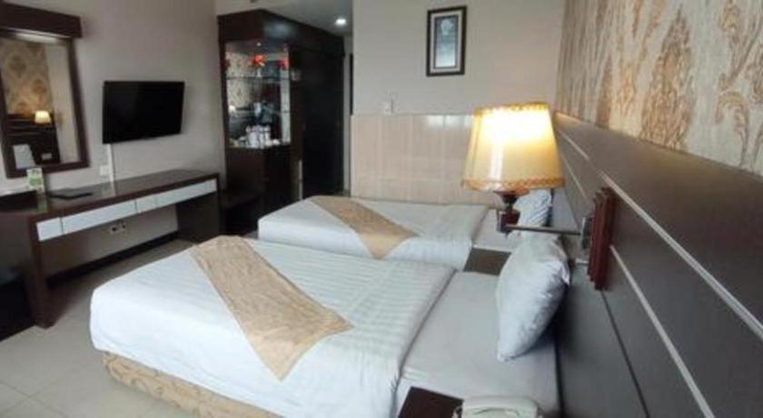 Grand Antares Hotel Medan Exteriör bild
