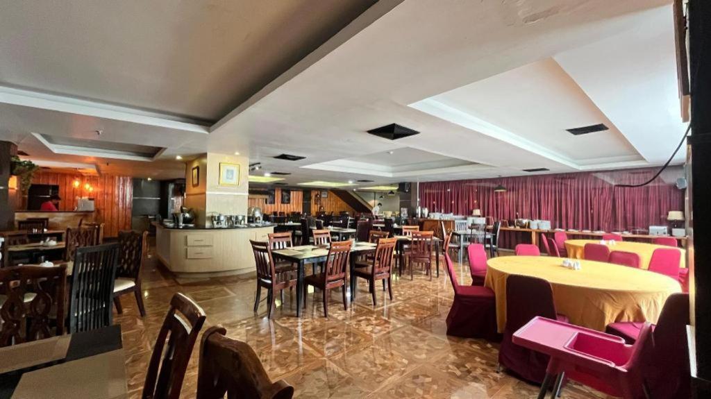 Grand Antares Hotel Medan Exteriör bild